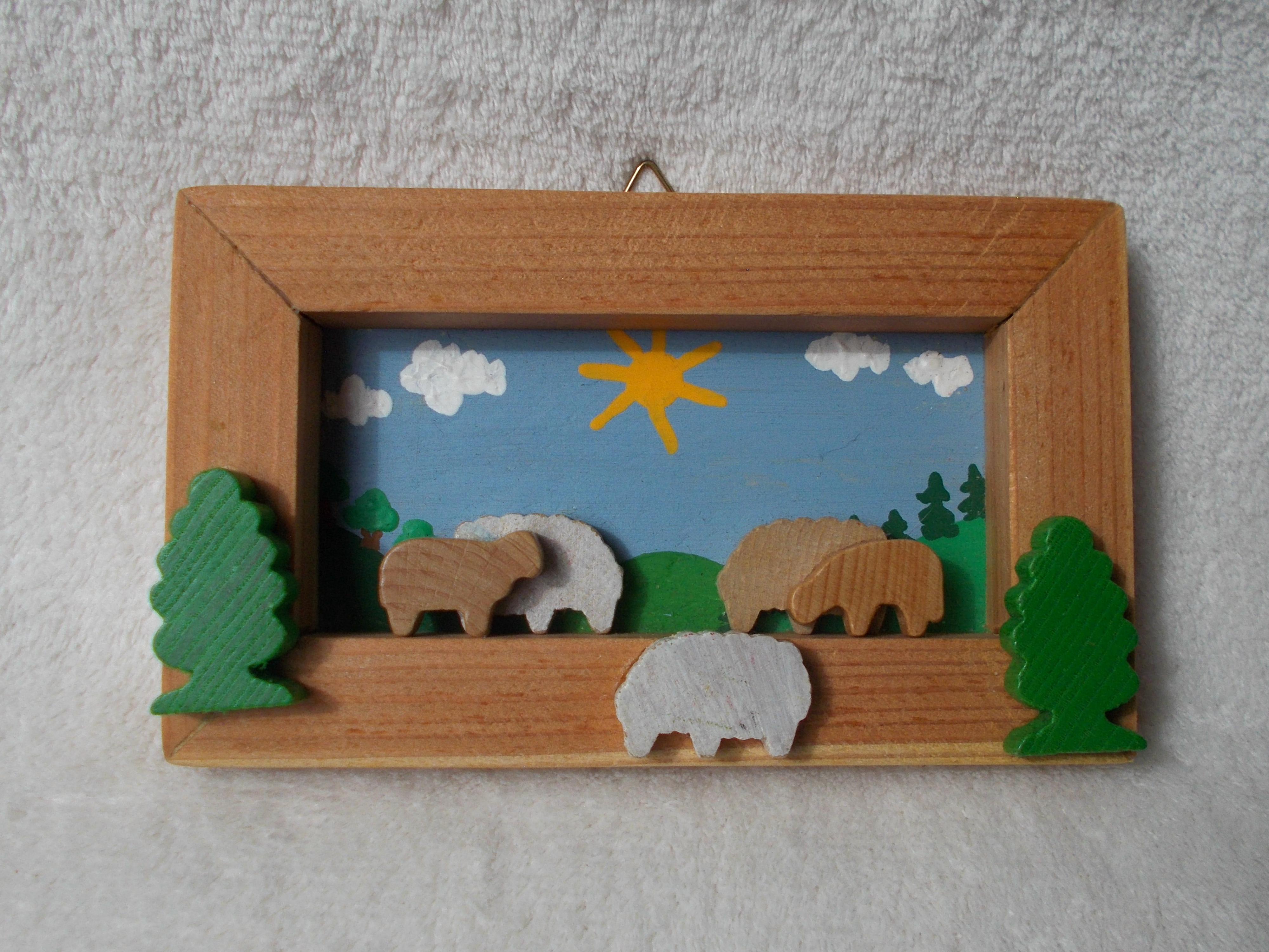 Holzreliefbild Schafe